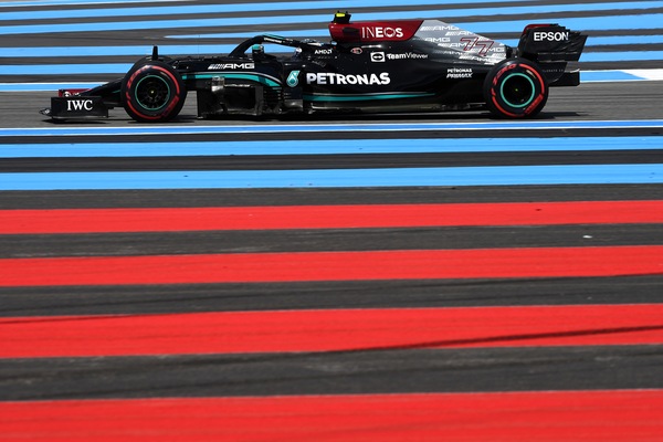 Bottas: "Cambio telaio? Ho più fiducia nella macchina, è questa la differenza"