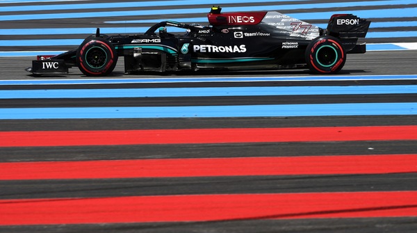 Bottas: "Cambio telaio? Ho più fiducia nella macchina, è questa la differenza"