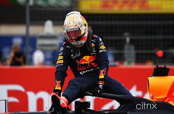 GP Francia, qualifiche: Verstappen pole strepitosa, batte Hamilton! Sainz 5°