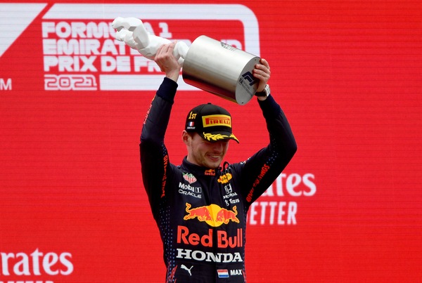 Verstappen, prova di forza Red Bull nel GP di Francia: "Che divertimento! Ripagati dalle 2 soste"