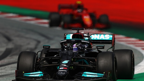 GP Stiria, Hamilton: "Non posso fare molto, servono aggiornamenti"