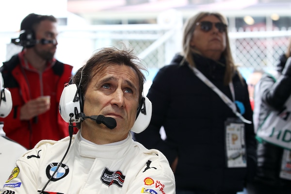 Zanardi, parla la moglie: “Alex stabile, ma il percorso è lungo”