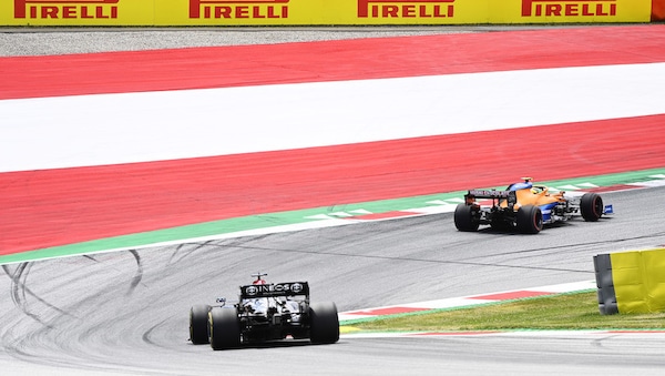 Pirelli, in pista le gomme Proto. Bottas: "Incognita assoluta"
