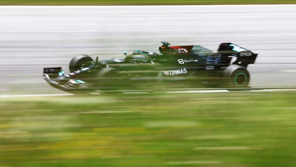 Hamilton sul GP in Austria: "Verstappen domani avrà una gara facile"