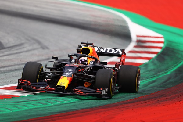 GP Austria: trionfo per Verstappen davanti a Bottas e Norris, Ferrari 5° e 8°