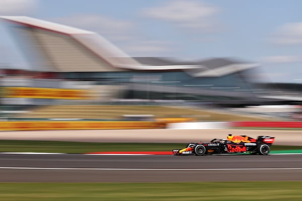 GP Gran Bretagna, FP1: Verstappen davanti a Norris, Leclerc 4°
