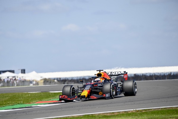GP Gran Bretagna, Verstappen conquista la Qualifica Sprint