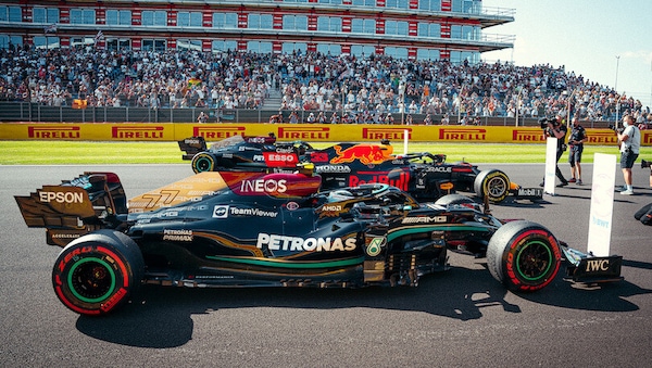 Mercedes: "Gli sviluppi hanno ridotto il gap dalla Red Bull"