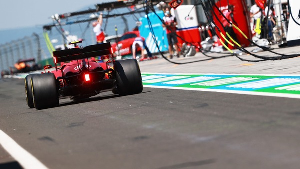 Ferrari, cambio Power unit per Sainz: rottura del coprifuoco ma senza penalità