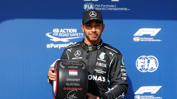 Hamilton: "Positivo avere tutta la prima fila, i fischi mi caricano"