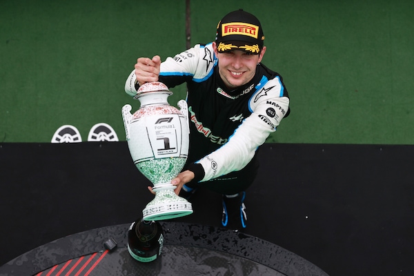 Ocon prima vittoria in F1, è al settimo cielo: "Momento bellissimo e dolce"