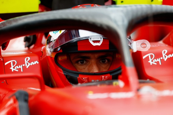 Sainz: "Lotta con McLaren per il 3° posto? In Ferrari pensiamo a vincere nel 2022"