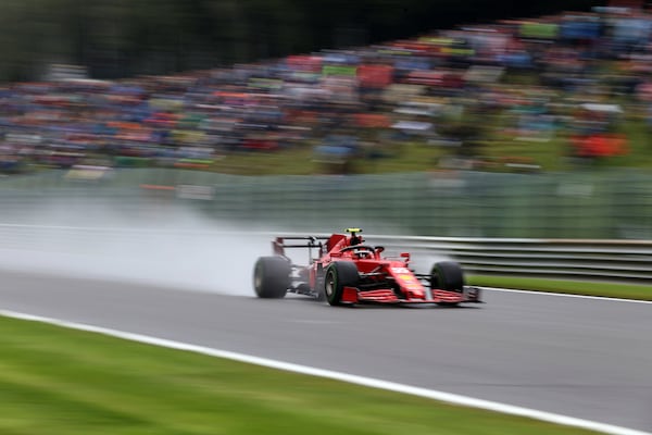 Sainz: "Qualifica difficile, senza grip né temperatura sulle gomme"