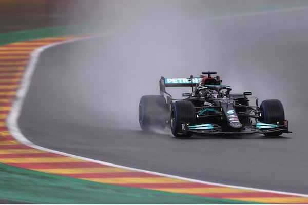 Qualifiche, Hamilton: "Speriamo in condizioni migliori domani"