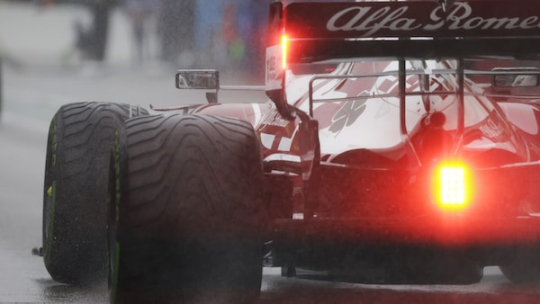 Alfa Romeo contesta i giri dietro SC nel GP del Belgio