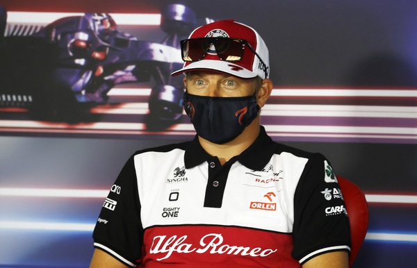 Ciao, Kimi Raikkonen, smetti ma non di piacerci