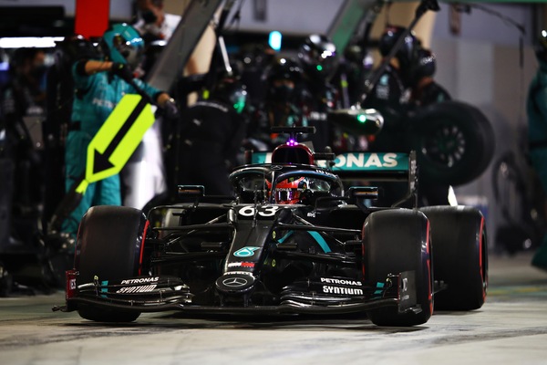 Russell: "Pressione aggiuntiva guidare per la Mercedes? No"