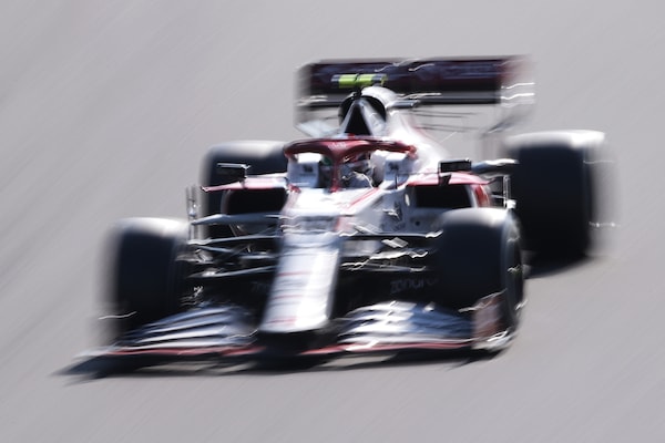 Mercato piloti, Alfa Romeo 2022: un sedile per tre