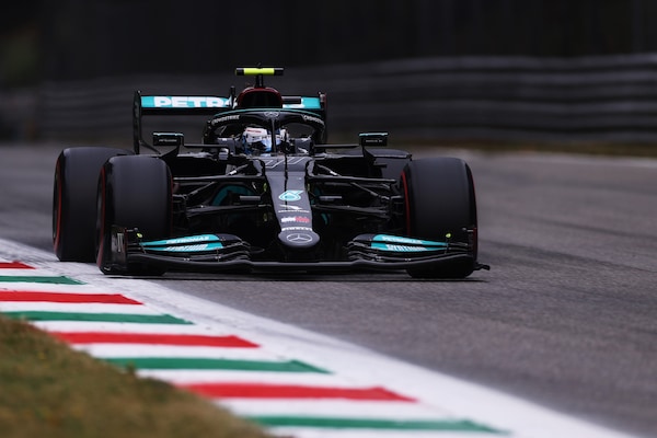 GP Italia, qualifiche: Bottas davanti ad Hamilton, Ferrari in 4° fila