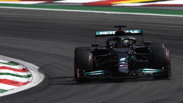 Hamilton: "5° posto solo colpa mia, sarà vittoria facile per Verstappen"