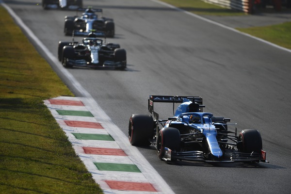 Alonso: "Correre accanto a Verstappen? No, grazie"