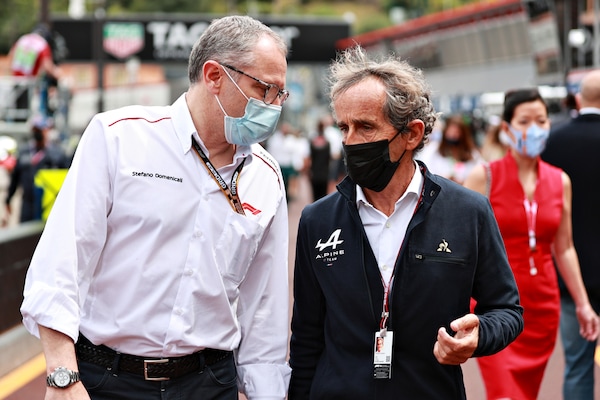 Prost: "Alpine irrispettosa, Rossi un uomo solo al comando"