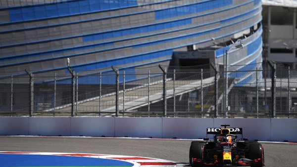 GP Russia, Red Bull sostituisce la power unit. Verstappen partirà ultimo