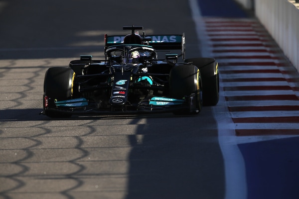 Hamilton: “Verstappen parte dal fondo, occasione da capitalizzare