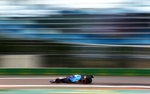 Russell: "Difficile, ma punteremo al podio: non abbiamo nulla da perdere"