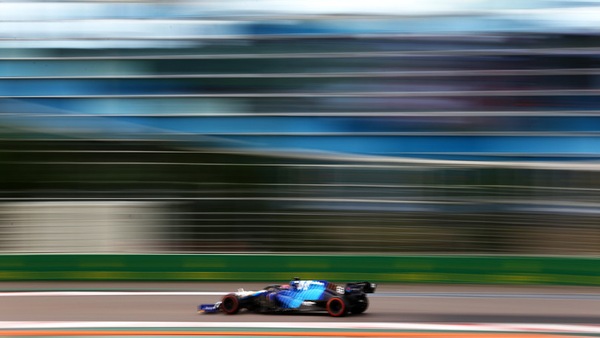 Russell: "Difficile, ma punteremo al podio: non abbiamo nulla da perdere"