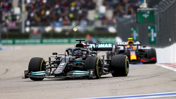 Hamilton e il cambio di PU, Wolff: "Stiamo valutando"