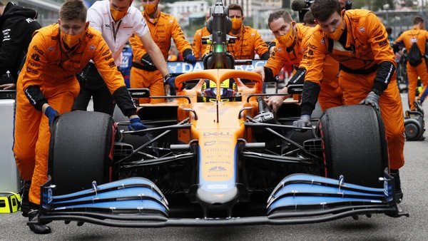 Norris dopo Leclerc: "La macchina 2022 è diversissima da guidare"