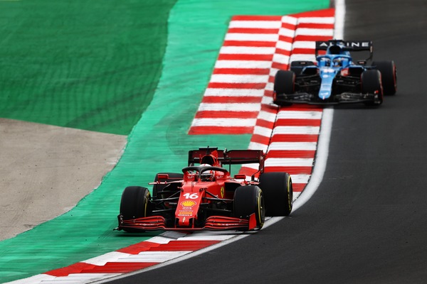 Leclerc, Ferrari promossa: "Tutto positivo ma è solo venerdì"