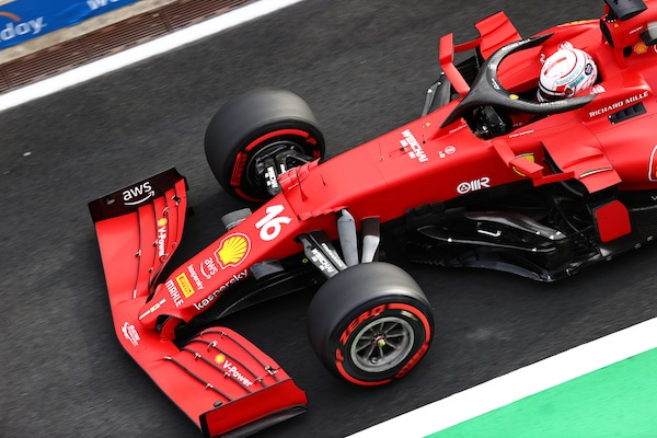 Leclerc: "Voglio sempre salire sul gradino più alto del podio, ce la giochiamo con la McLaren"