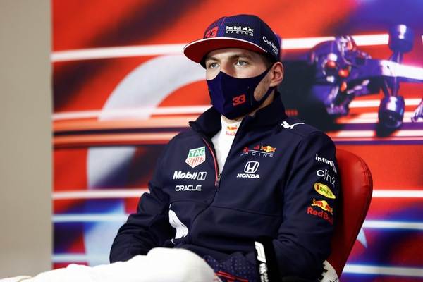 Verstappen pensa a Red Bull: "Competitività Mercedes non ci preoccupa"