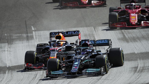 Mercedes mea culpa dopo Austin: "Non dovevamo lasciare la leadership"