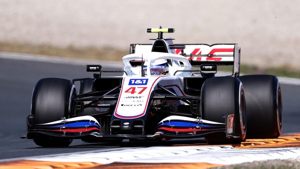 Haas, Komatsu applaude Schumacher: "Una motivazione per gli ingegneri"