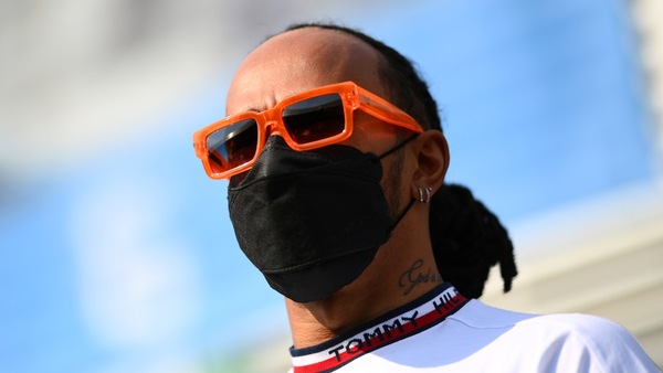 Hamilton tra nuova PU e sfida a Verstappen: "Voglio vincere correttamente"