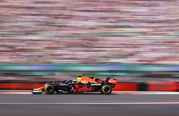 GP Messico, FP2: Verstappen vola, Sainz è 5° e Leclerc 7°