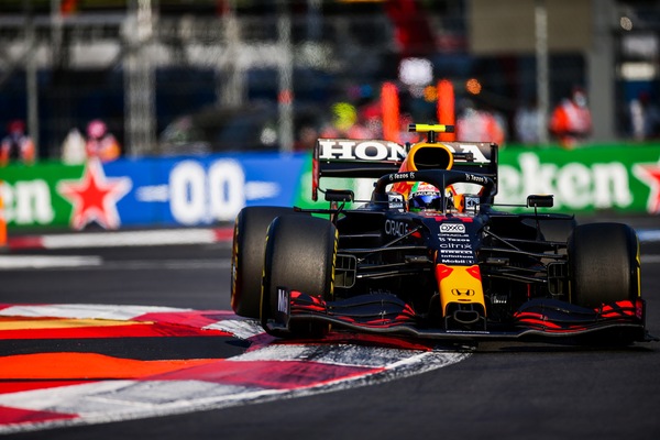 GP Messico, FP3: Red Bull al comando, Mercedes insegue a sei decimi