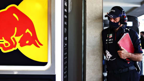 Newey, la moglie racconta il drammatico incidente in bici