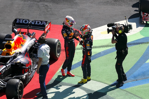 GP Messico: trionfa Max Verstappen! Poi Hamilton e Perez, Leclerc 5° davanti a Sainz