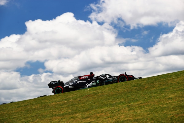 Ufficiale, Hamilton addio pole dalle qualifiche: partirà ultimo nella Sprint Qualifying