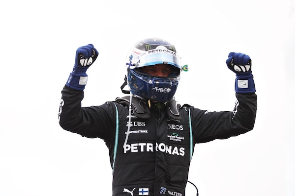 GP Brasile, Sprint Race: vince Bottas davanti a Verstappen e Sainz, rimontone Hamilton è 5°