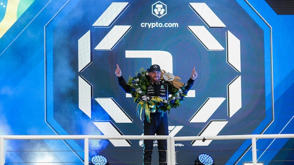 Sprint Race, Bottas si prende la pole in Brasile: "Partenza chiave, Verstappen faticava a seguirmi in alcune curve"