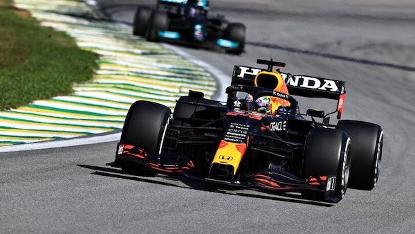 Red Bull si interroga verso il Qatar, Verstappen non si sbilancia