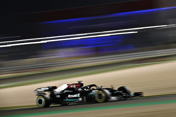 GP Qatar, Hamilton: "Macchina super: mi sento più in forma che mai"