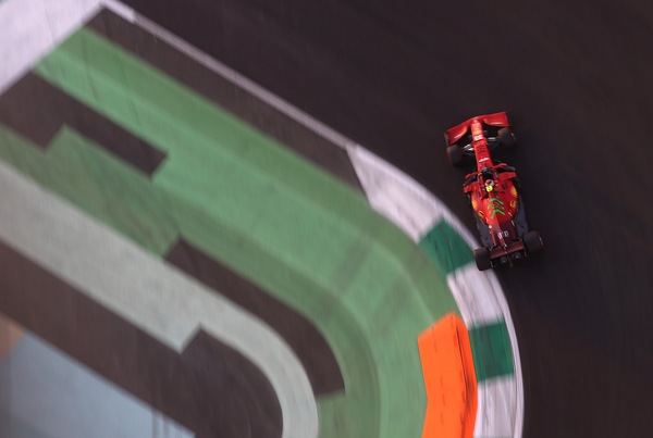 FP2, Sainz: "La pista lascia pochissimi margini di errore"
