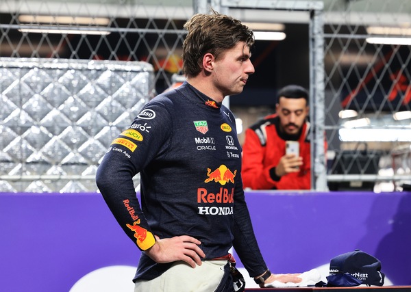 Verstappen: "Errore terribile. Cambio rotto e penalità? Ancora non lo sappiamo"