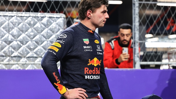Verstappen: "Errore terribile. Cambio rotto e penalità? Ancora non lo sappiamo"